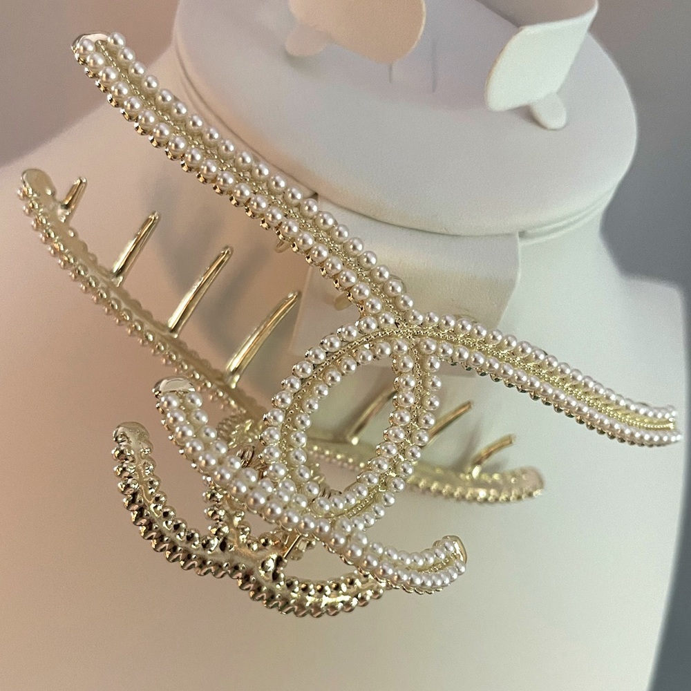 Gorgeous Double C Shaped Golden Pearl Hair Claw
